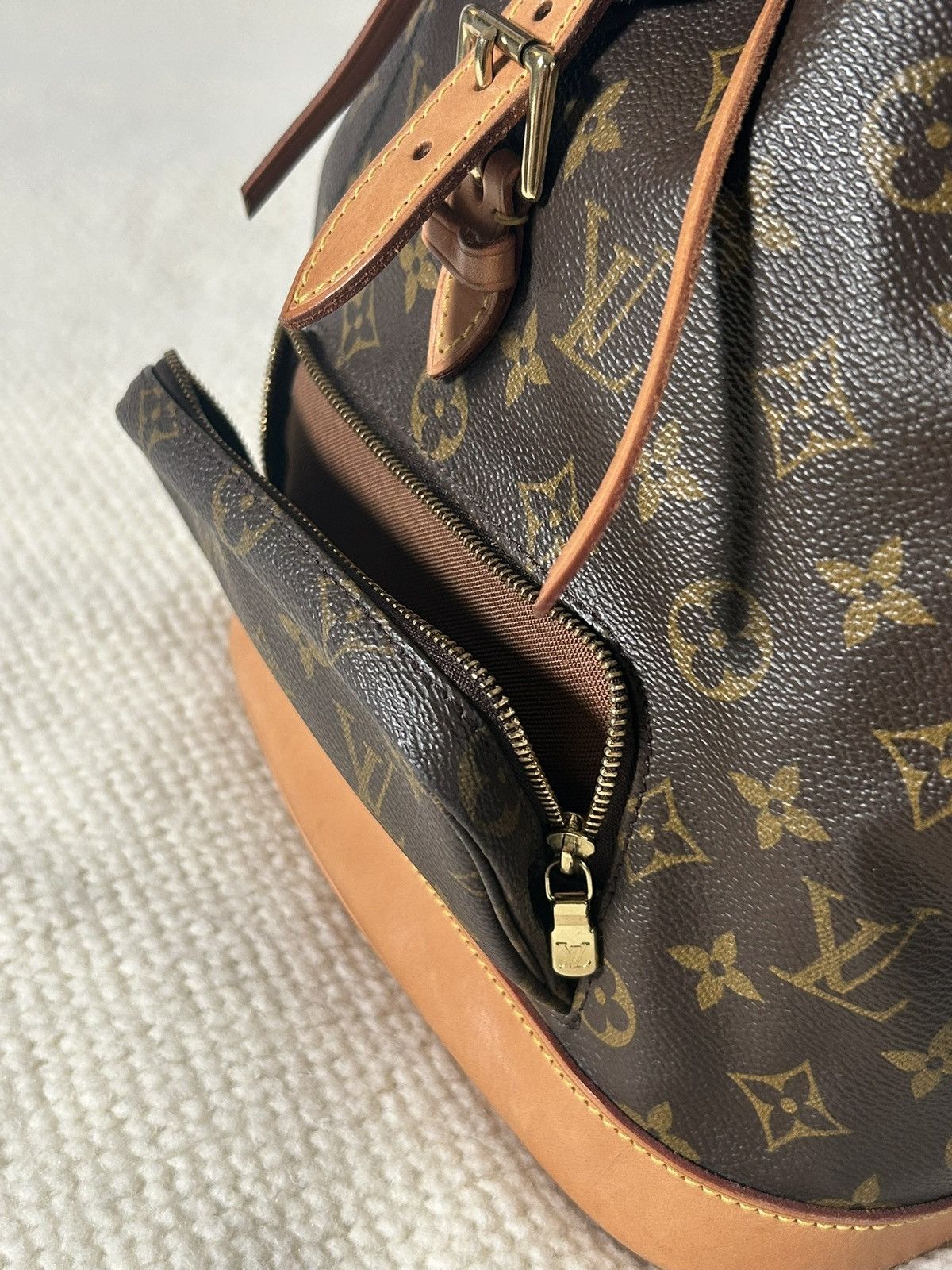 Louis Vuitton Louis Vuitton Montsouris PM Backpack - Vintage 2000s Size ONE SIZE - 9 Thumbnail