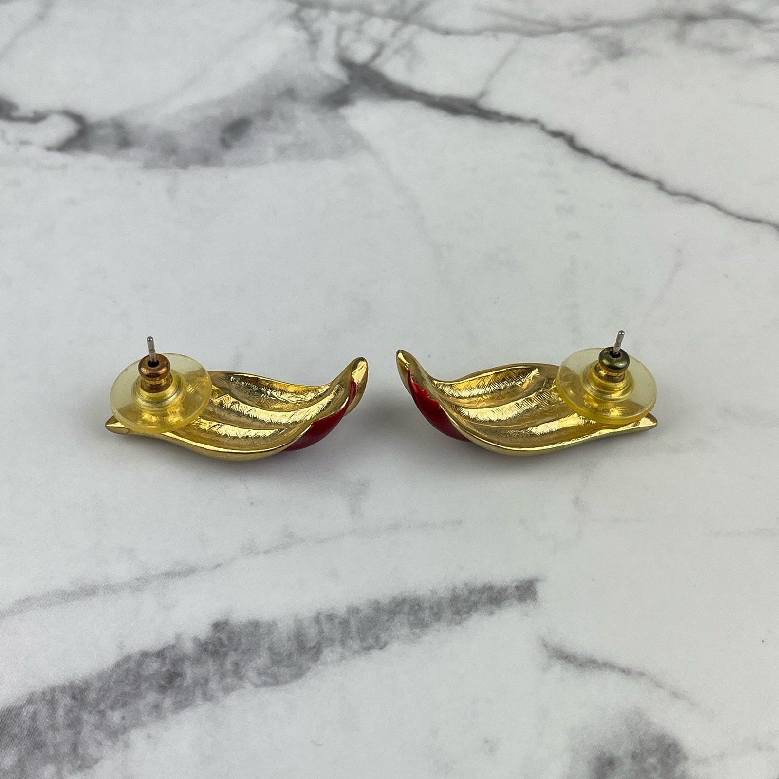 Vintage VTG 70’s 80’s Wavy Earrings Gold Red Enamel Retro Mob Wife Size ONE SIZE - 10 Thumbnail