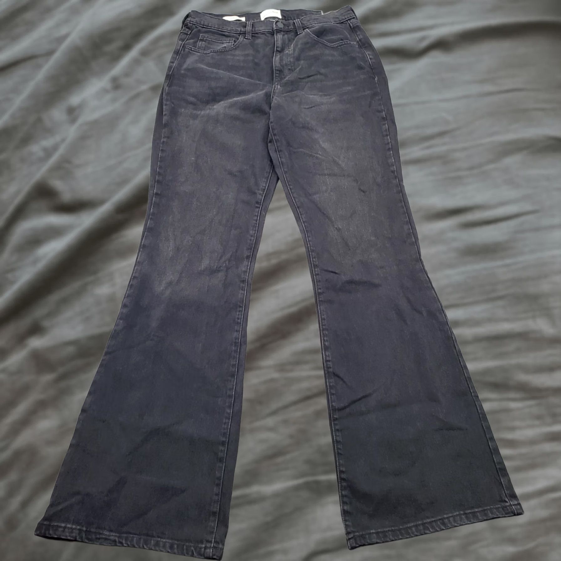 Vintage Universal Thread Jeans Womens Size 12 Flare Black Denim Dark Wash Zip Button Pockets Size 34" / US 12 / IT 48 - 1 Thumbnail