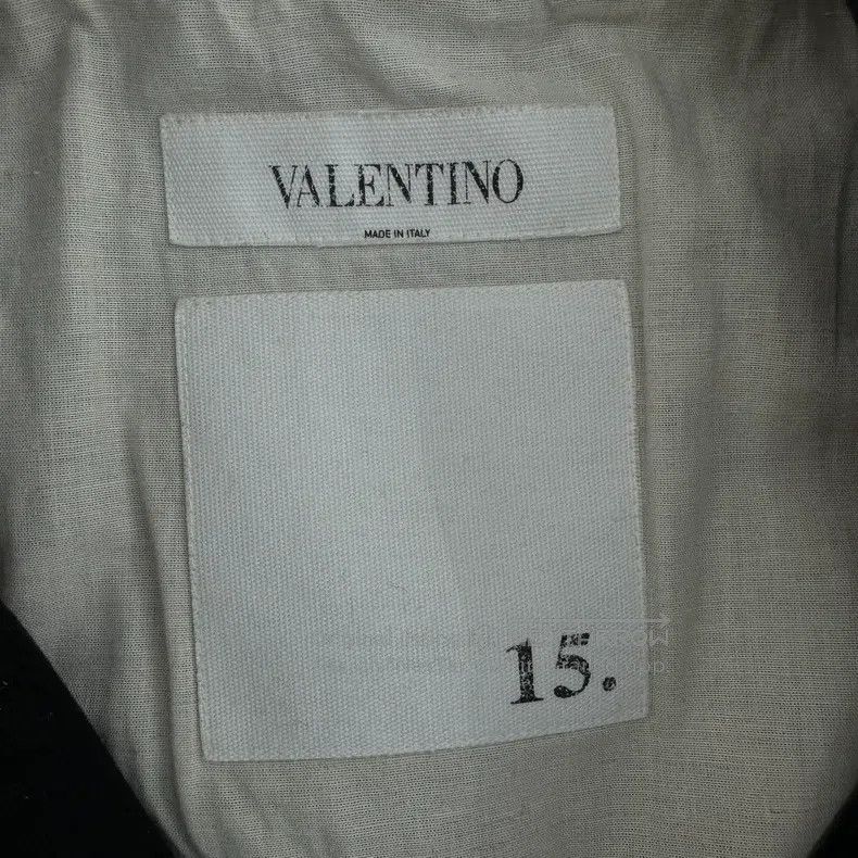 Valentino Valentino Main line black and white willow nail wool embro Size US S / EU 44-46 / 1 - 3 Thumbnail