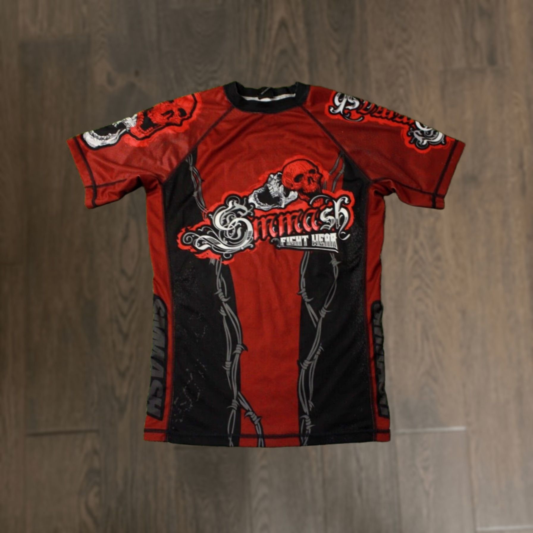X-LARGE Smash Shirt Men XL Red and Black Fight Style Short Sleeve Jersey Tee XL Shirt Mens Red/Black Smash Fight Shirt XL Men Size US XL / EU 56 / 4 - 1 Thumbnail