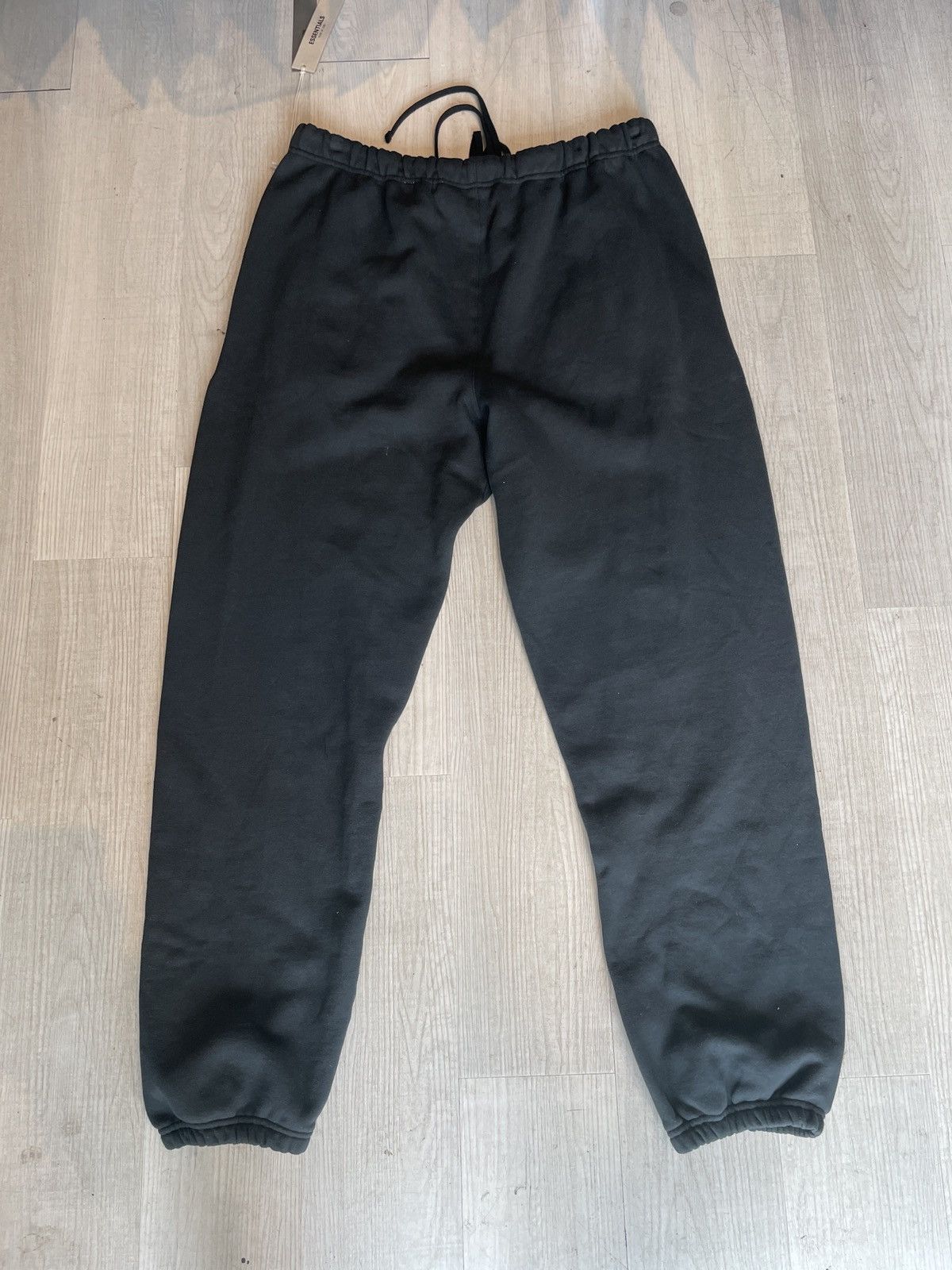 Essentials × Fear of God Fear of God Essentials FW22 Black Sweat Pants XXL Size US 38 / EU 54 - 2 Thumbnail