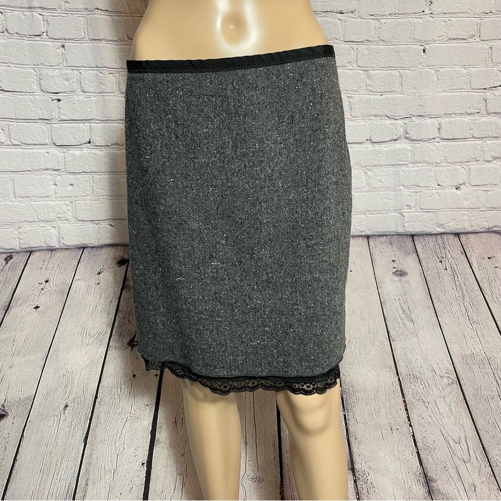 United Colors Of Benetton United Colors of Benetton Grey Wool Mini Skirt With Lace Tr Size 32" / US 10 / IT 46 - 1 Thumbnail