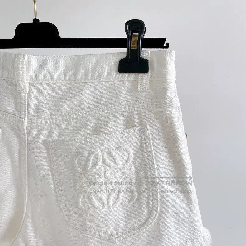 Loewe Loewe White denim shorts Size 25" / US 0 / IT 36 - 4 Thumbnail