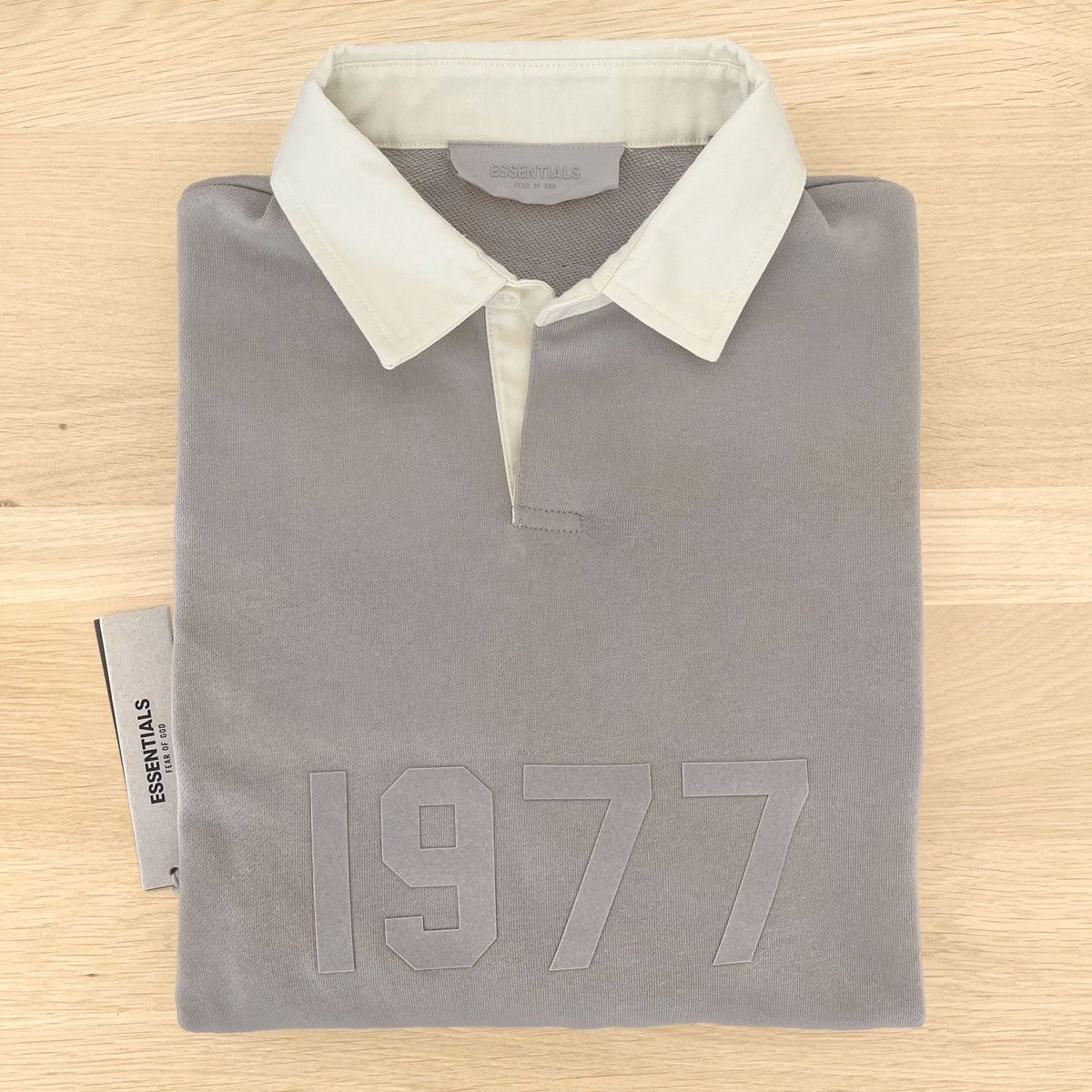 image of Essentials x Fear Of God Fall 2022 Smoke Henley Rugby Size Small Deadstock in Grey, Men's