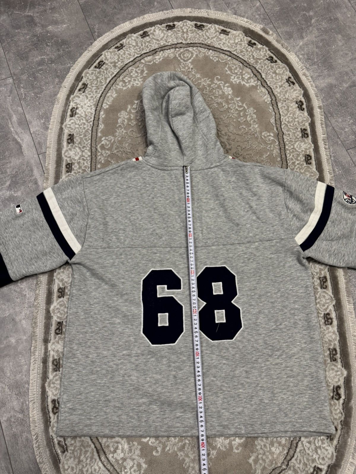 New York Yankees Majestic New York Yankees Hoodie Sweatshirt Stitched Script Size US XL / EU 56 / 4 - 14 Thumbnail