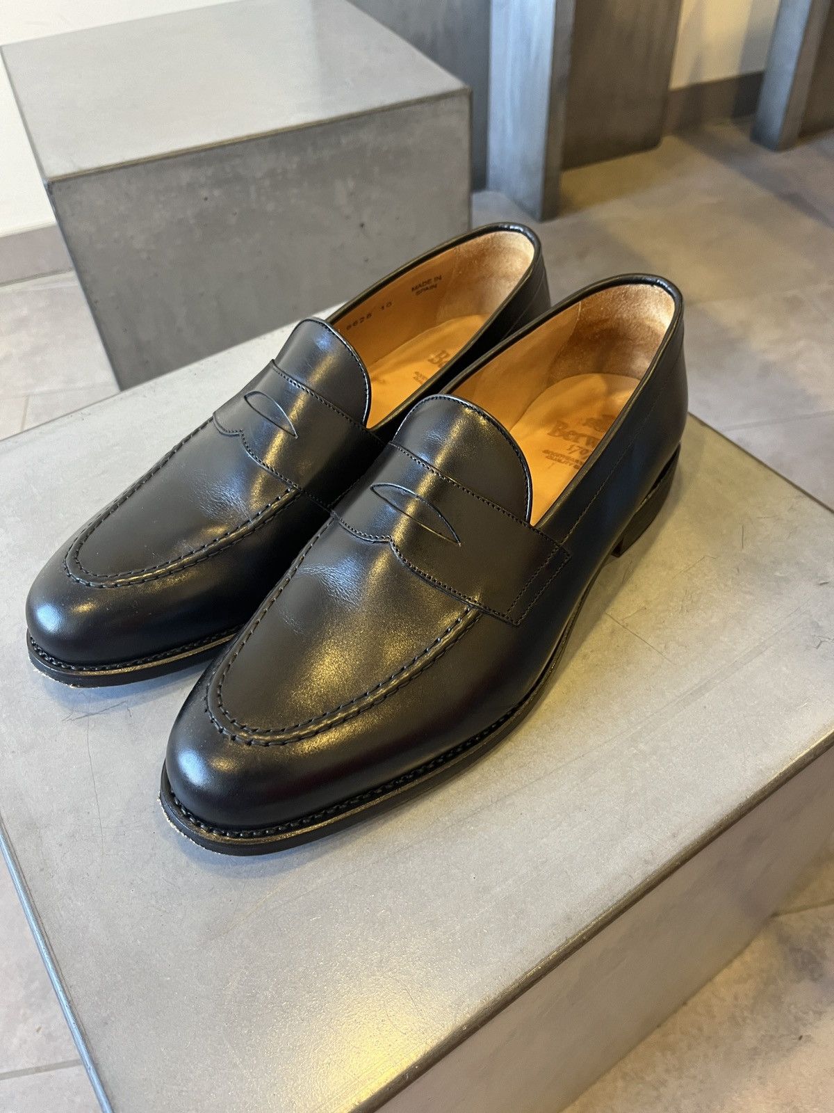 Berwick 1707 Berwick 9826 Loafer Size US 9.5 / EU 42-43 - 1 Thumbnail