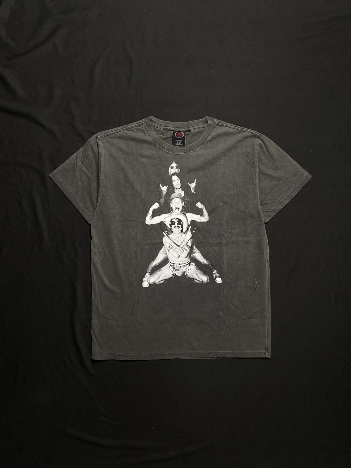 Japanese Brand Deadstock Red Hot Chili Peppers Totem T-shirt Large Size US L / EU 52-54 / 3 - 1 Thumbnail