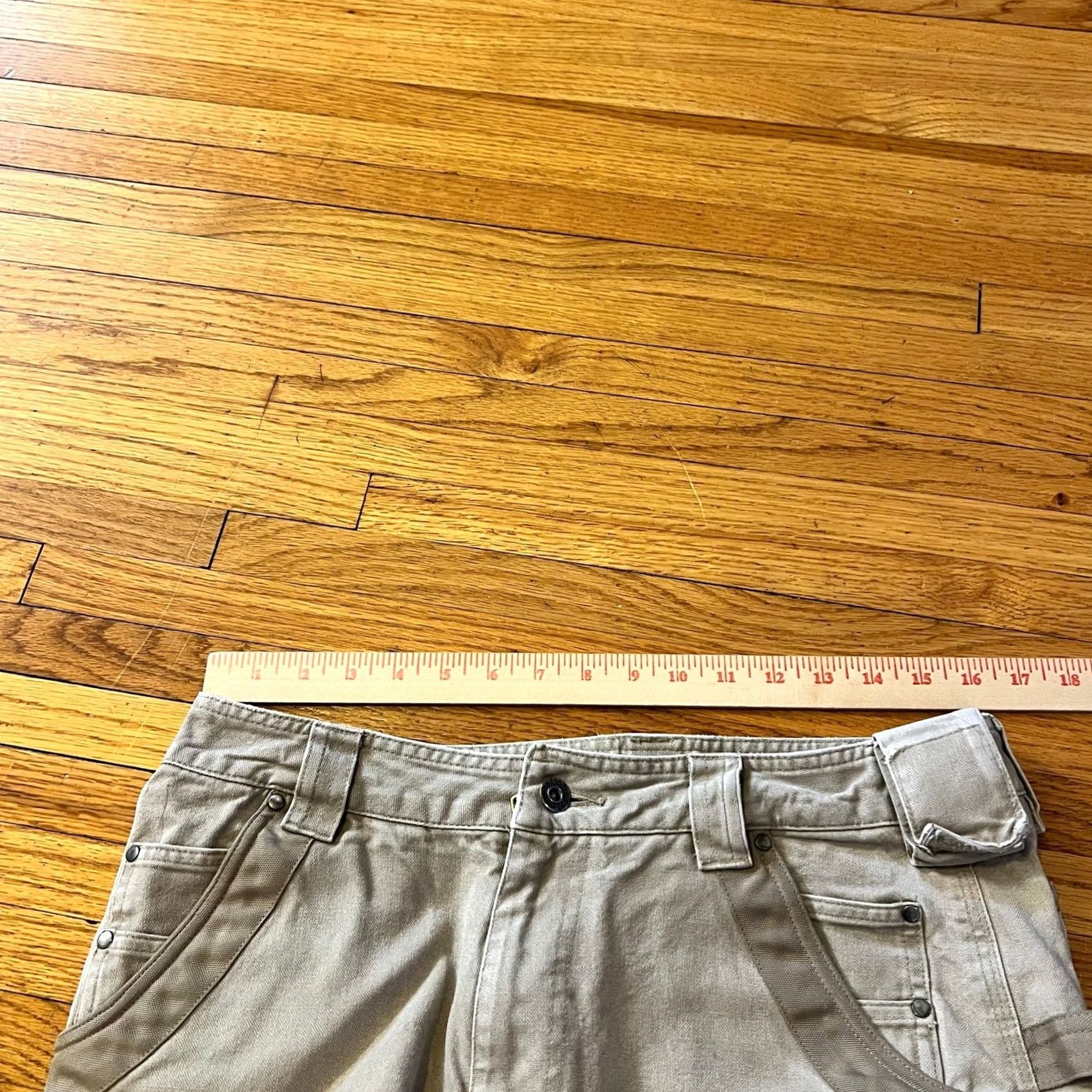 Duluth Trading Company Duluth Shorts Mens 32 Cargo Carpenter Tan Beige Work Outdoor Mens Front Half Pocket Cargo Shorts Beige 32 Mens Size US 32 / EU 48 - 7 Thumbnail