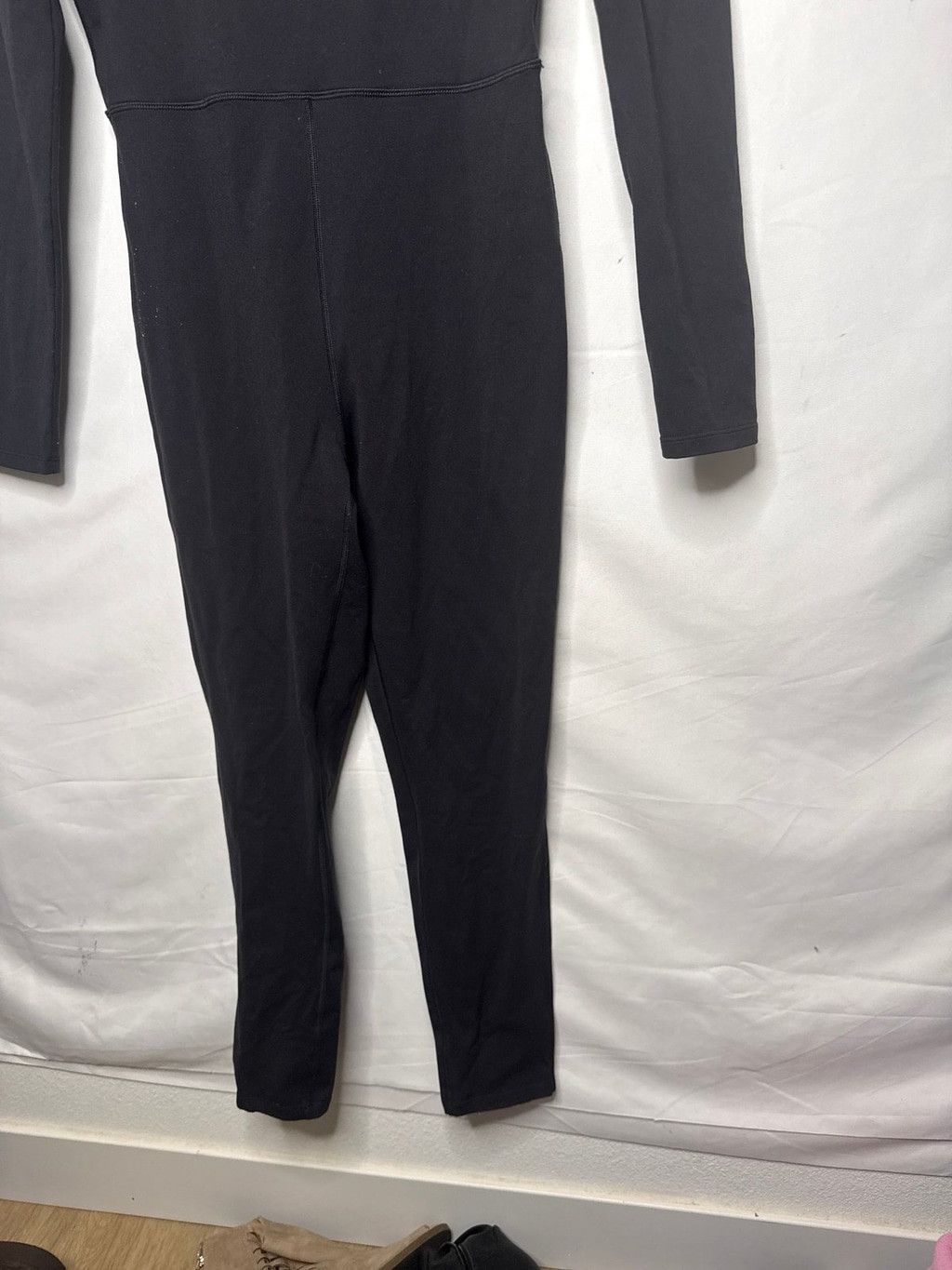 The Unbranded Brand Aritizia Wilfred Free black long sleeve jumpsuit leotard Lg Size 30" / US 8 / IT 44 - 3 Thumbnail
