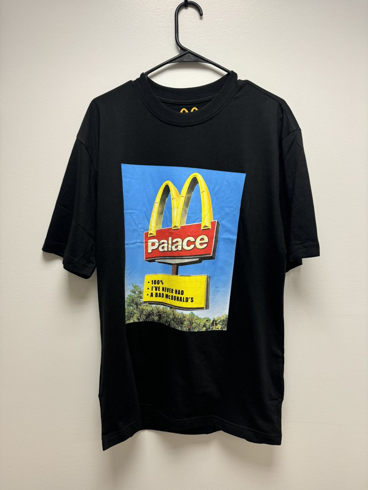 Palace Palace mcdonald's sign T shirt Size US M / EU 48-50 / 2 - 1 Thumbnail