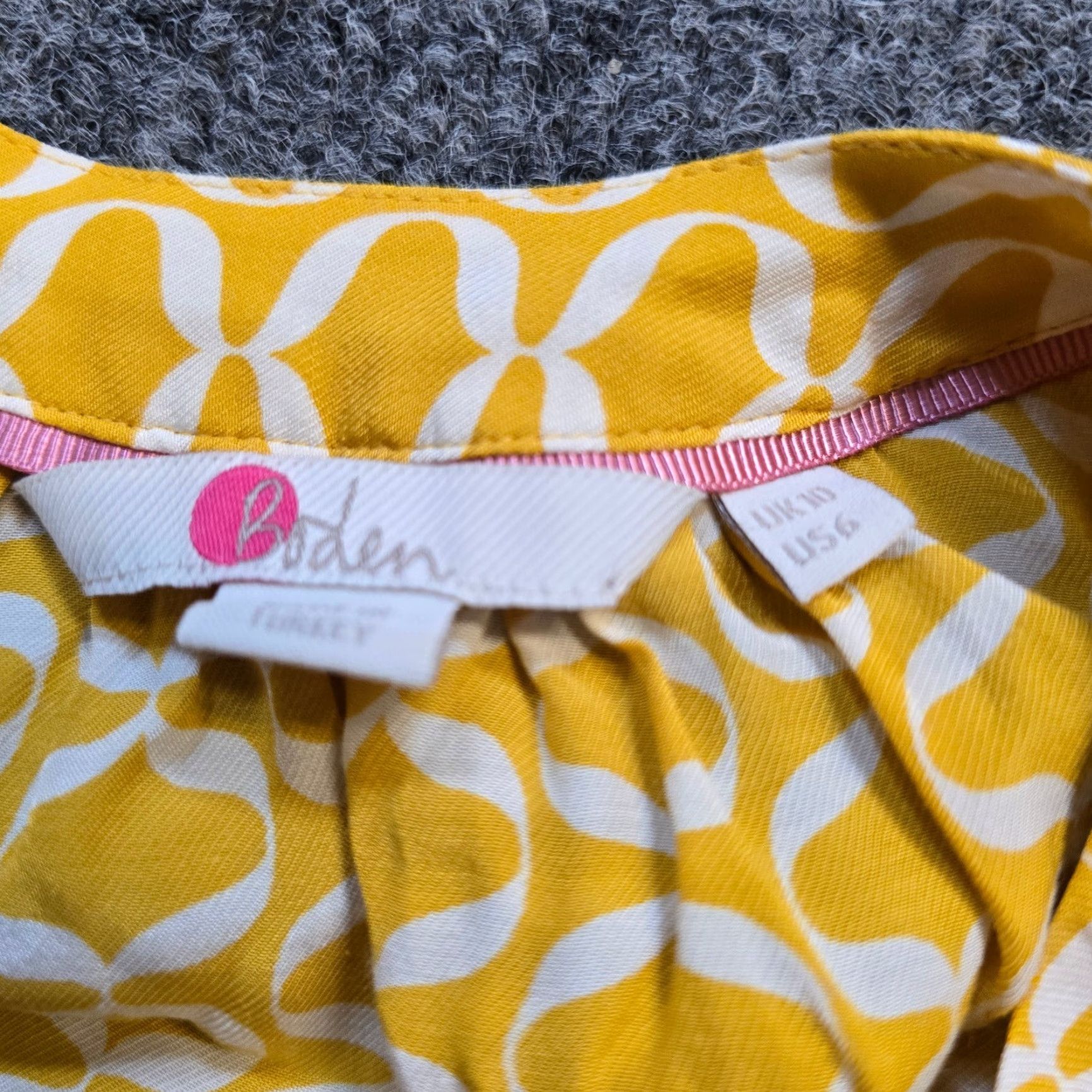 Boden Boden Button-Up Top Womens 6 Yellow White Geometric Long Sleeve Preppy Career Casual Shirt Womens Regular Small details not necessary Size M / US 6-8 / IT 42-44 - 4 Thumbnail