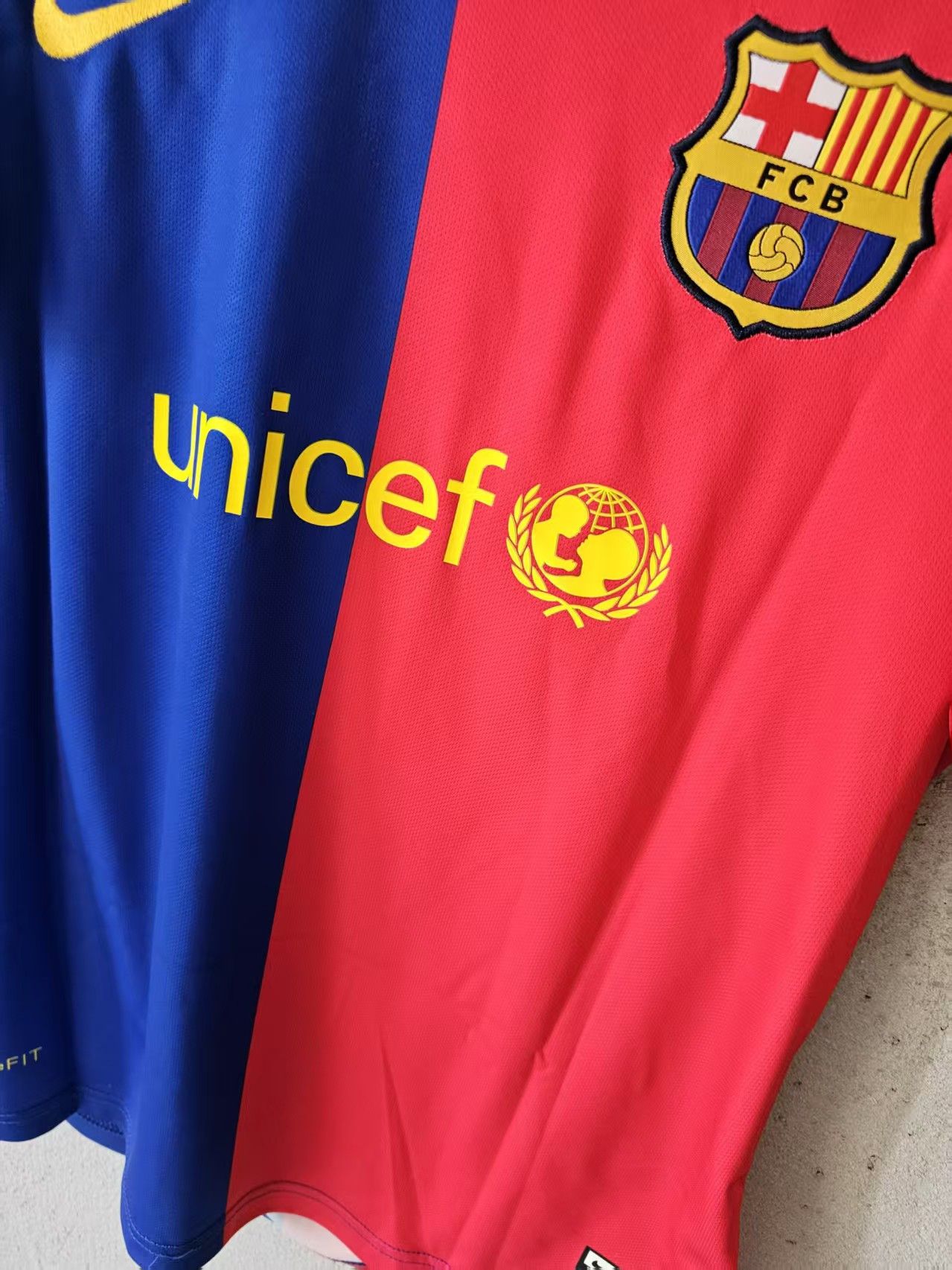 Other 2008 Barcelona Xavi Jersey Home Size US L / EU 52-54 / 3 - 3 Thumbnail