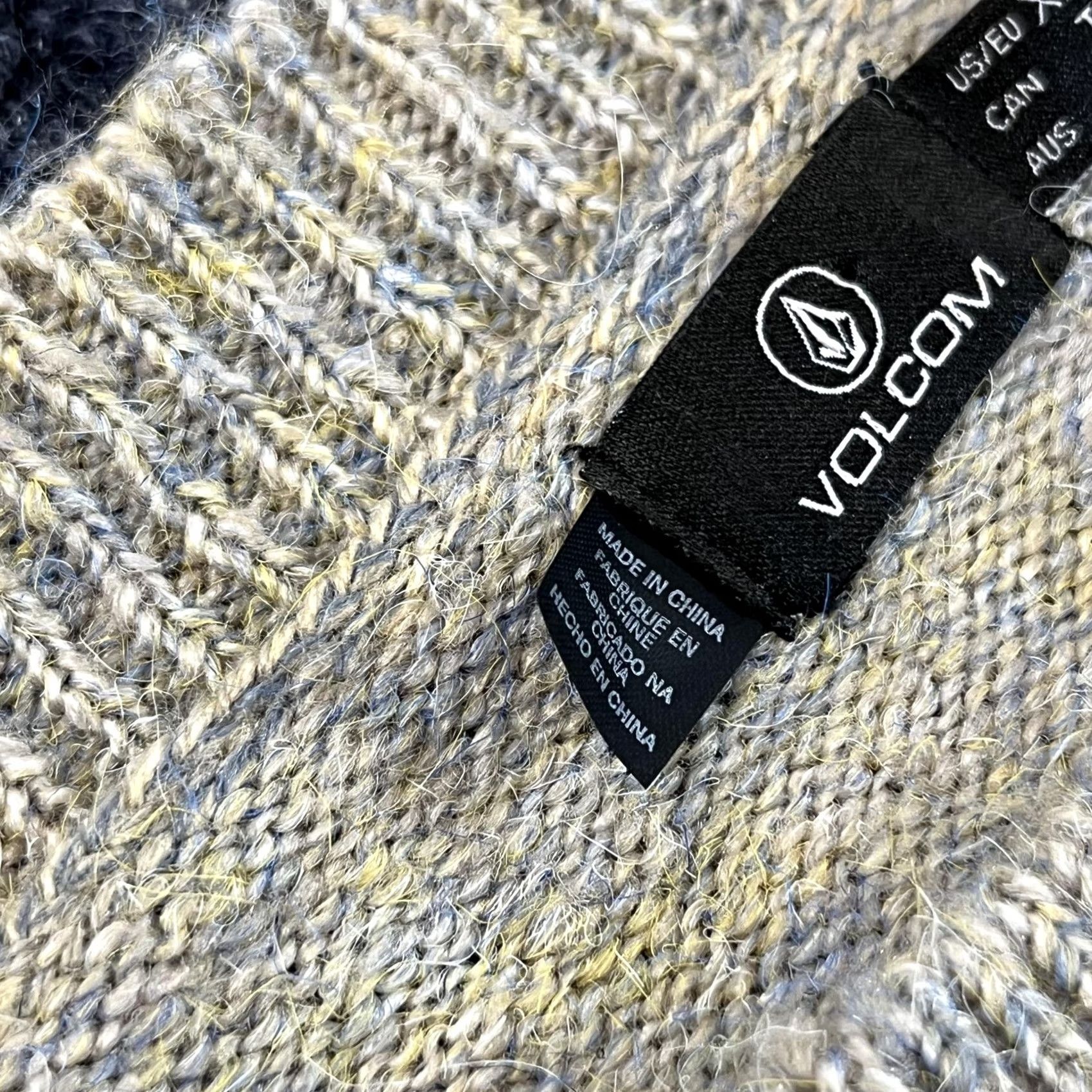 Volcom VOLCOM Sweater Womens XL Gray Blue Striped Knit Crewneck Pullover Size XL / US 12-14 / IT 48-50 - 3 Thumbnail