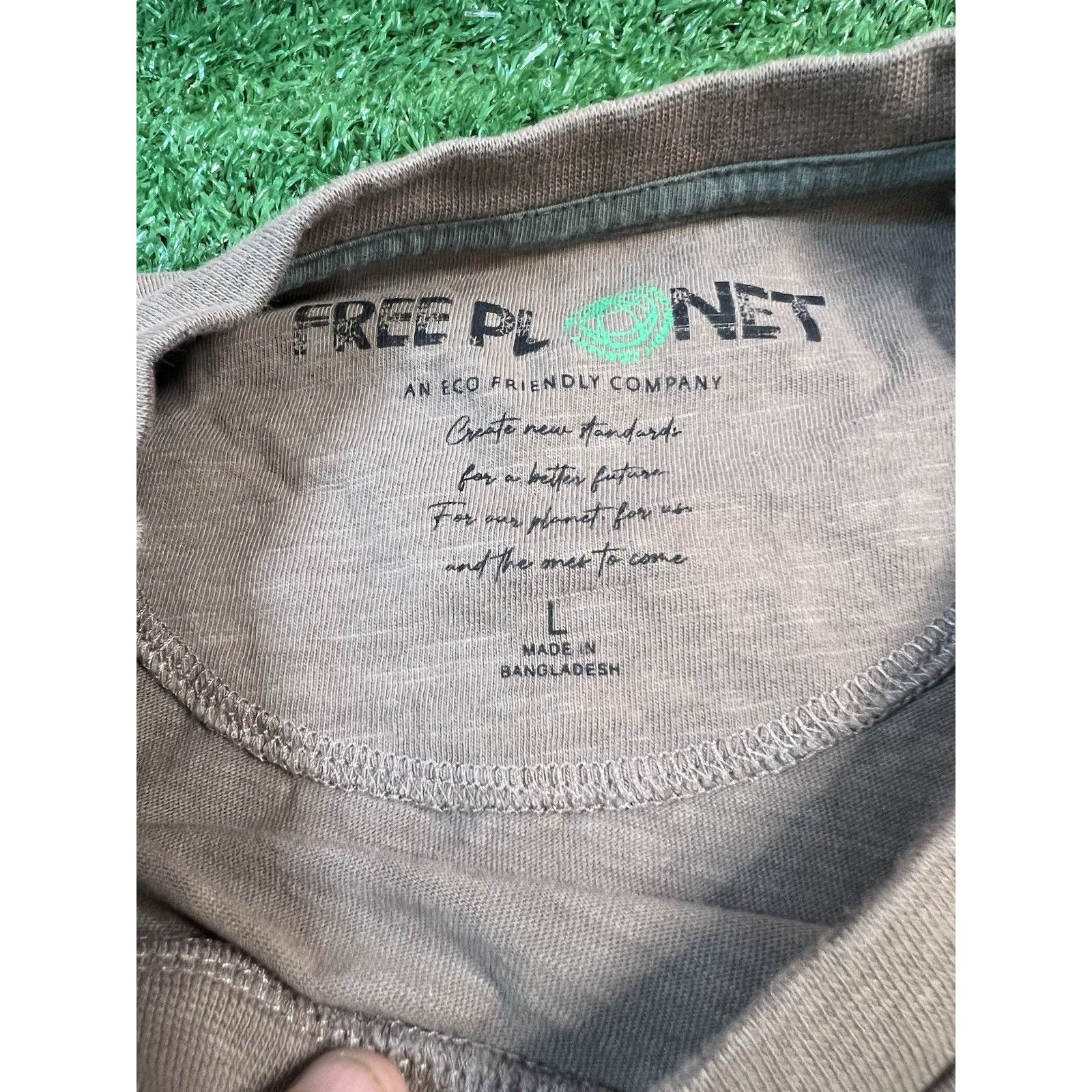 Free Planet Free Planet Mens Shirt LG Brown Tee Crew Neck Basic Solid Size US L / EU 52-54 / 3 - 4 Thumbnail