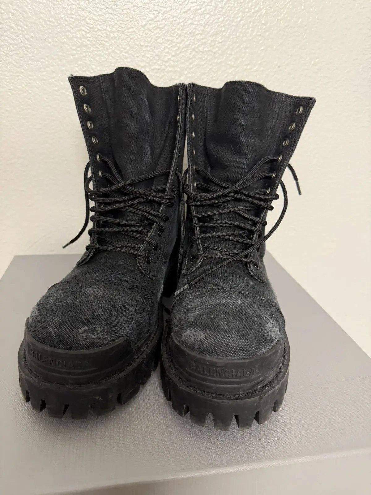 Balenciaga Balenciaga Striker Boot Worn effect Size US 9 / EU 42 - 3 Thumbnail