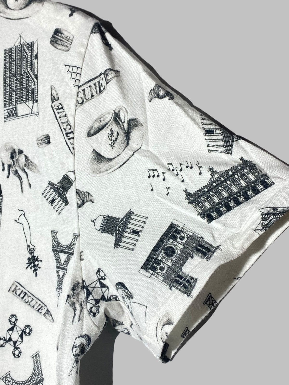 Maison Kitsune Maison Kitsune Overprint Short Sleeve T-shirt Size US M / EU 48-50 / 2 - 8 Thumbnail