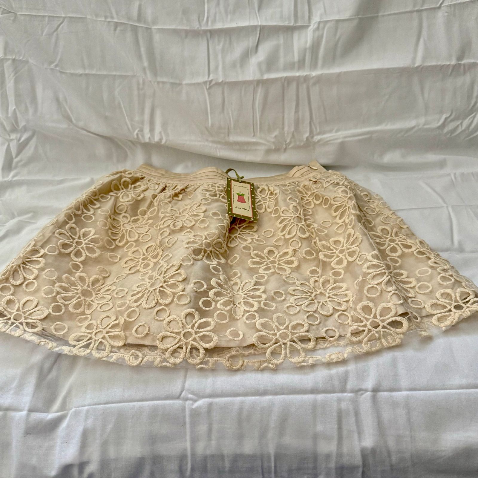 Other Alice Moon Collection Mini Skirt Small Beige Embroidered Size 25" / US 0 / IT 36 - 1 Thumbnail
