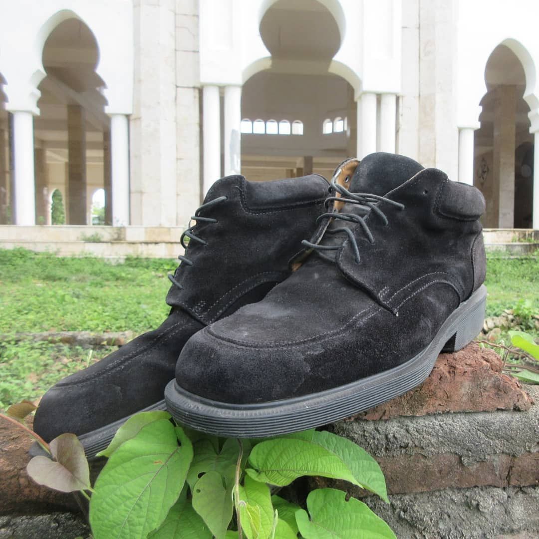 Dr. Martens Dr Martens Saxon Black Saxon Suede Nubuck Material Size US 10 / EU 43 - 2 Thumbnail