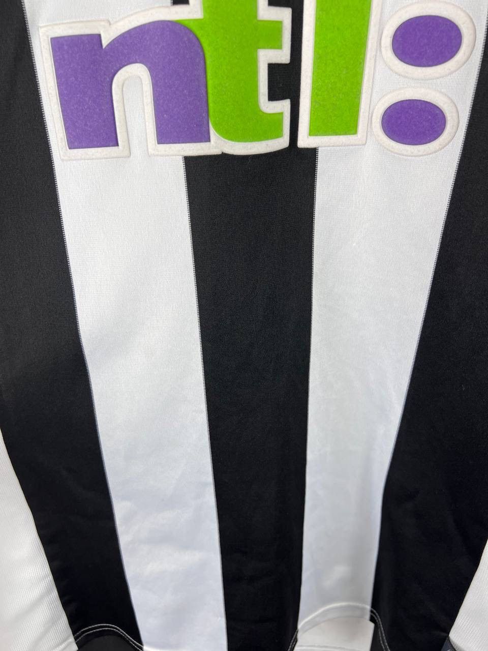 Adidas NewCastle Adidas 2001-03 vintage jersey t-shirt size L Size US L / EU 52-54 / 3 - 8 Thumbnail