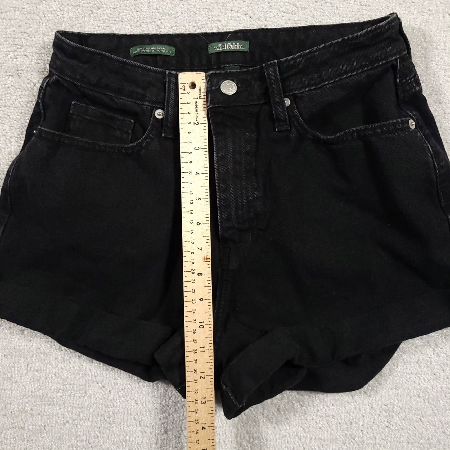 Vintage Wild Fable Jean Shorts Highest Rise Women's Size 8 Black Denim 2" Cuffed High Rise 27in Waist 5-Pocket Shorts Casual Vintage: NoMens Womens Girls Size 30" / US 8 / IT 44 - 7 Thumbnail