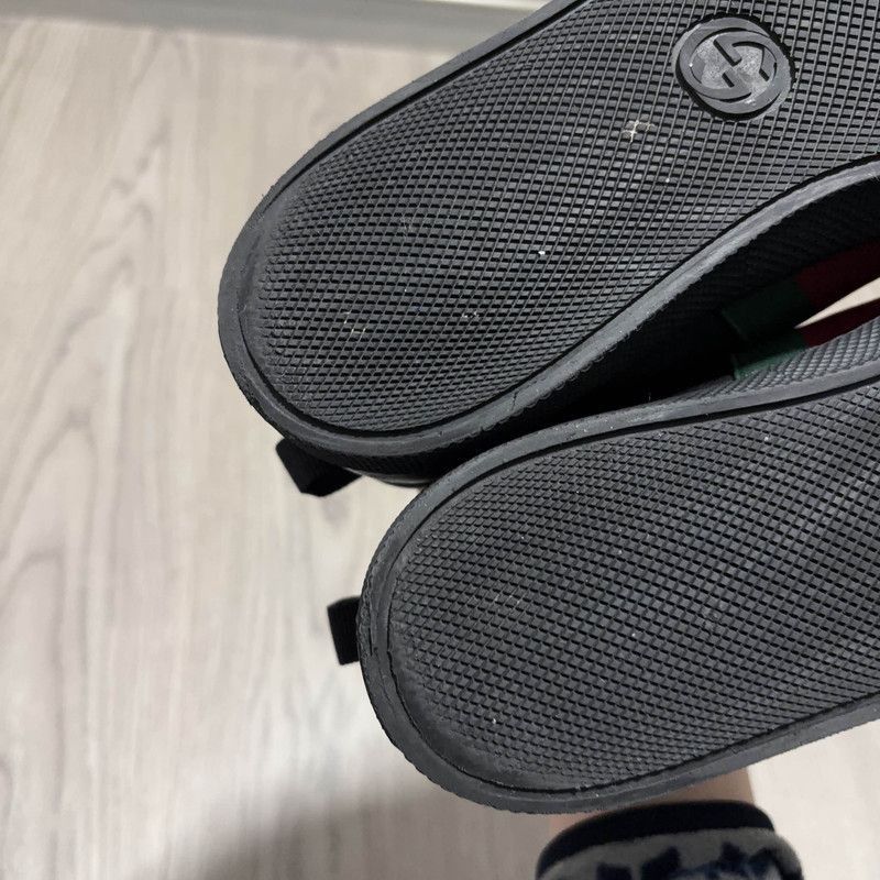 Gucci Gucci Black Slip-On Sneakers with Bee Detail - Size US 8.5 / EU 41-42 - 6 Thumbnail