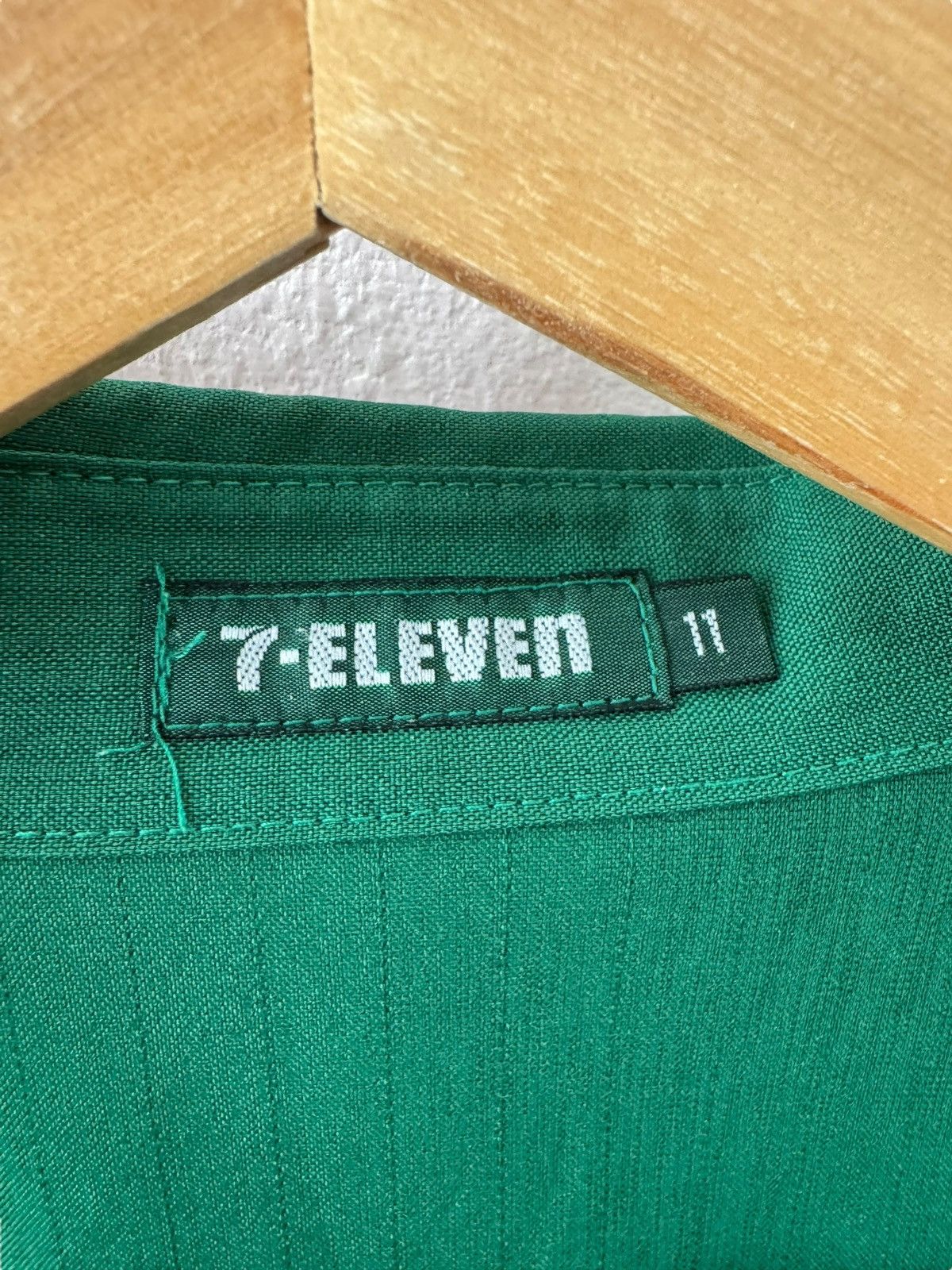 Japanese Brand Vintage 7-ELEVEN Uniform Shirt/Jacket Zip Up Size US M / EU 48-50 / 2 - 19 Thumbnail