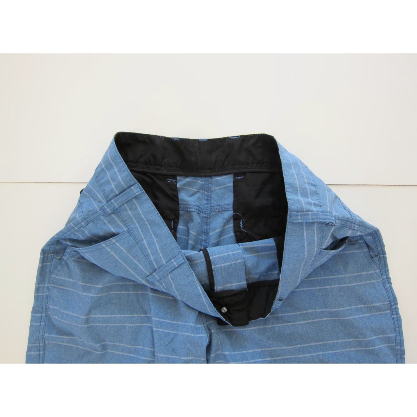 Body Glove Body Glove Blue Stripe Active Stretch Pocket Chino Short Men 38 Size US 38 / EU 54 - 4 Thumbnail