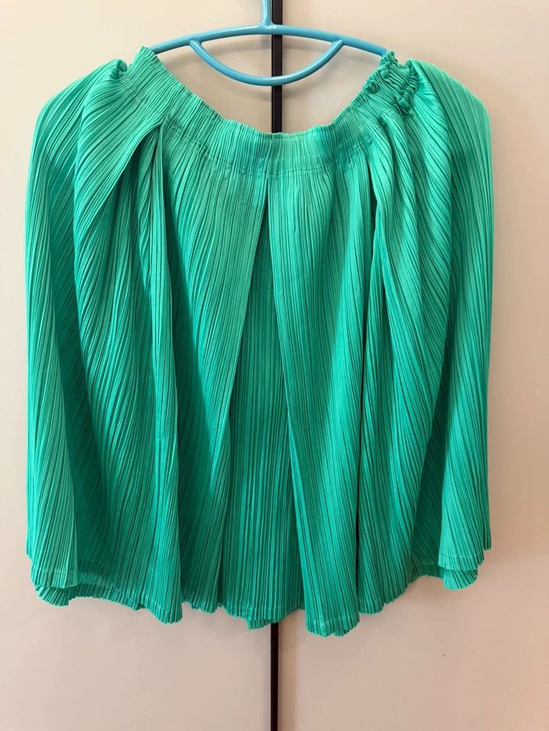 Issey Miyake Issey Miyake size:2 Green pleated skirt Size 31" - 1 Thumbnail