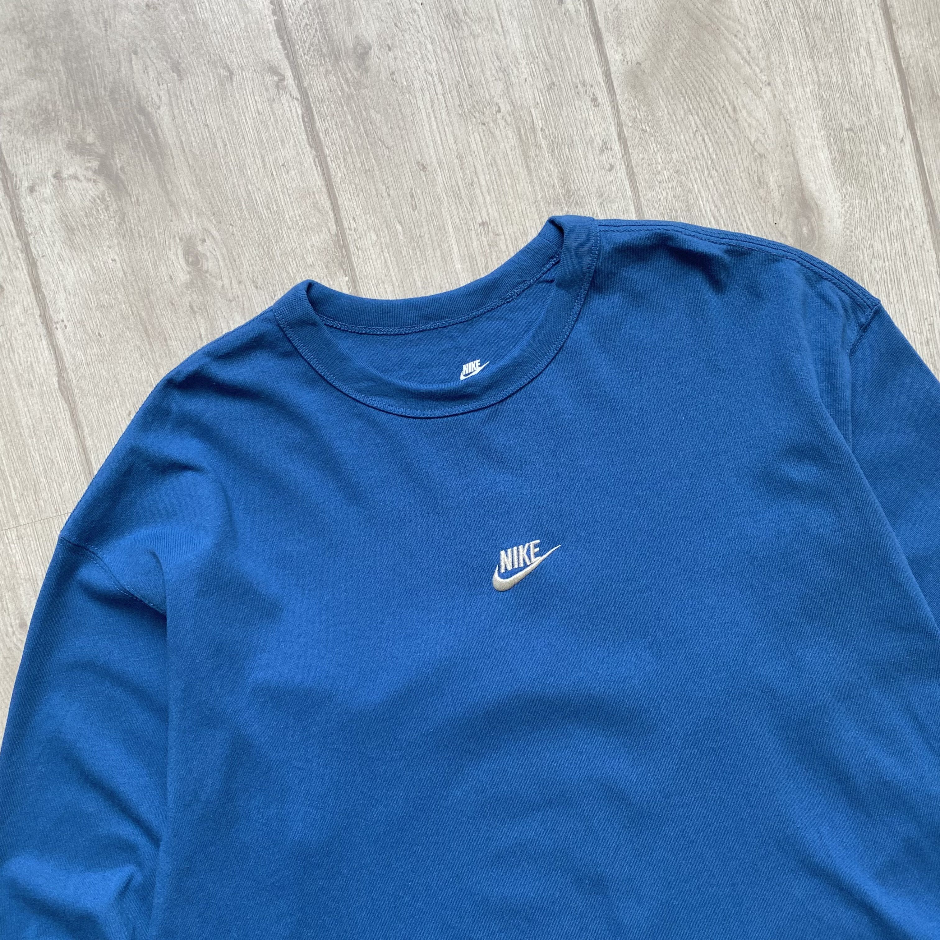 Nike Nike center swoosh long sleeve tee Vintage style Size US L / EU 52-54 / 3 - 3 Thumbnail
