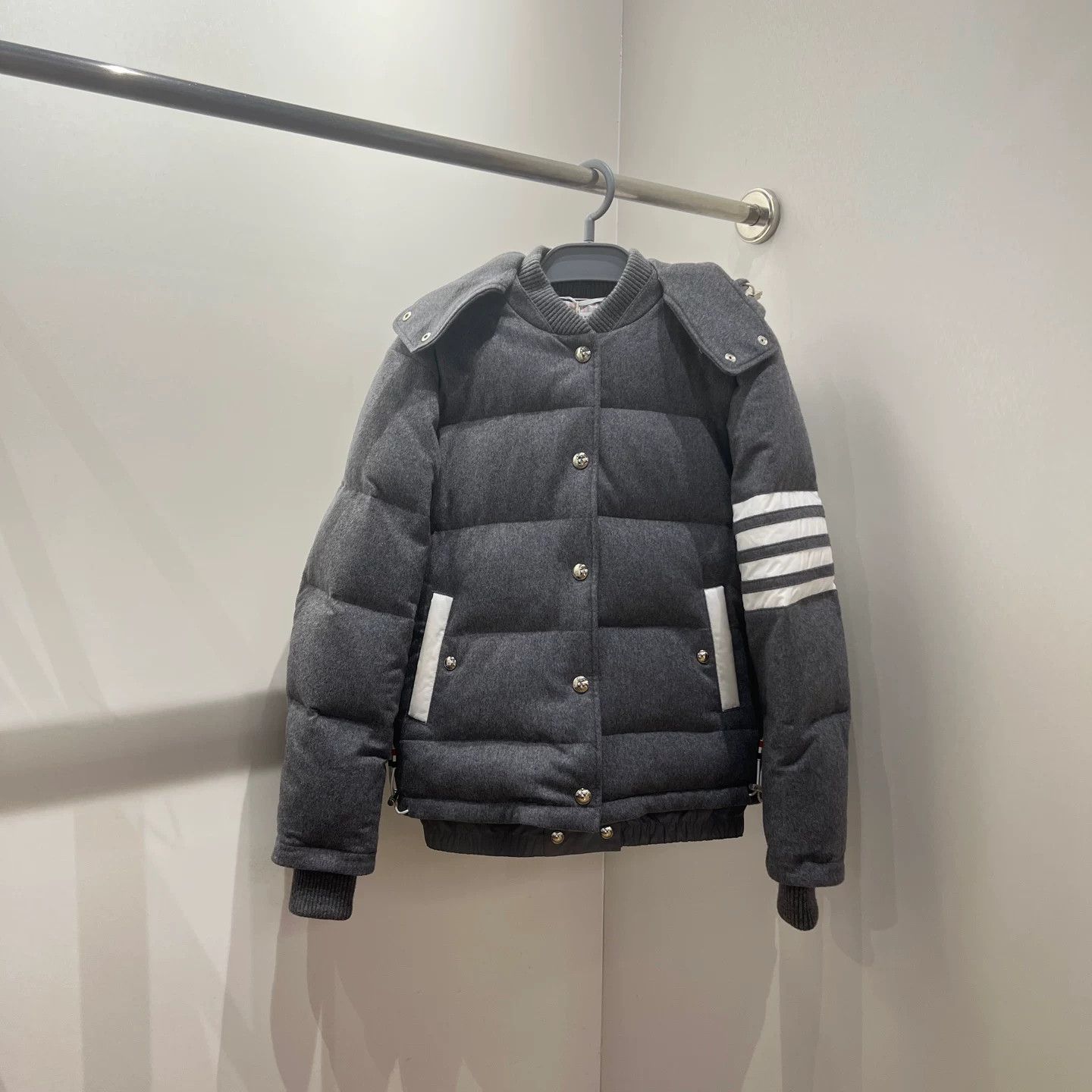 Thom Browne Thom Browne Gray Hooded Cashmere Jacket Size US S / EU 44-46 / 1 - 1 Thumbnail