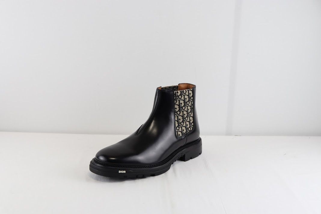 Dior o1rshd1 Expl Explorer Chelsea Boot Calf in Black/Beige Size US 12 / EU 45 - 2 Thumbnail