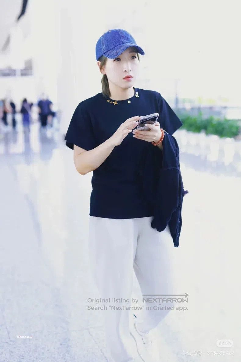 Louis Vuitton Louis Vuitton Black T-shirt Size US S / EU 44-46 / 1 - 9 Thumbnail