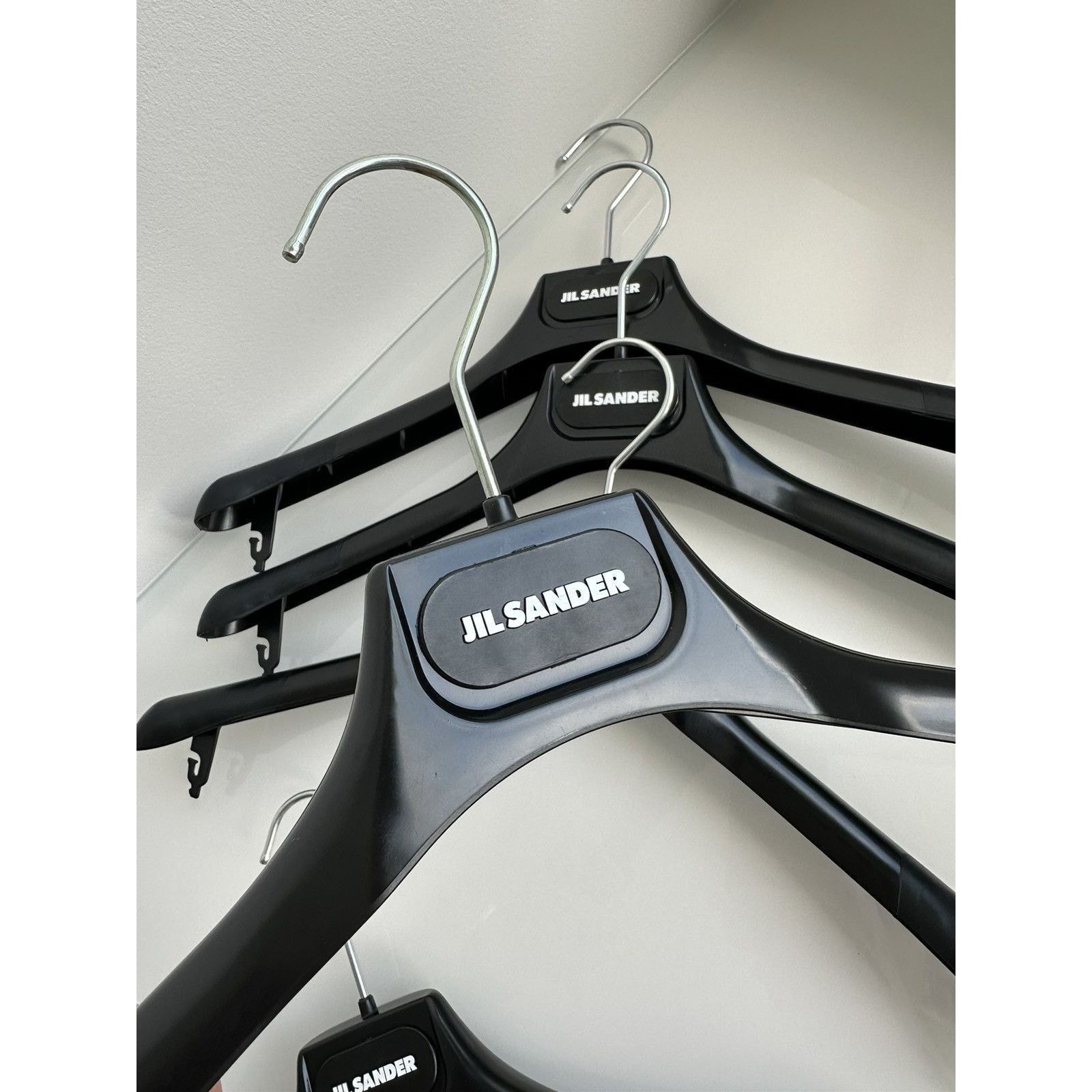 Jil Sander Jil sander premium made in italy metal hook black hangers Size ONE SIZE - 8 Thumbnail