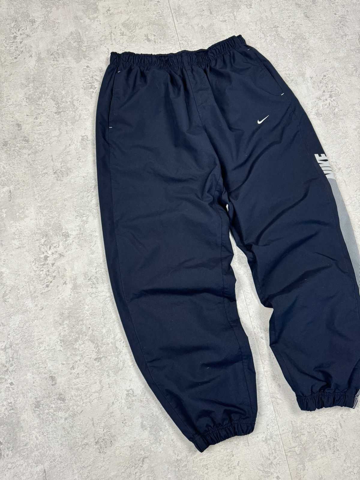Nike Nike Vintage Navy Y2K Track Pants Joggers Swoosh Logo SizeXL Size US 36 / EU 52 - 2 Thumbnail