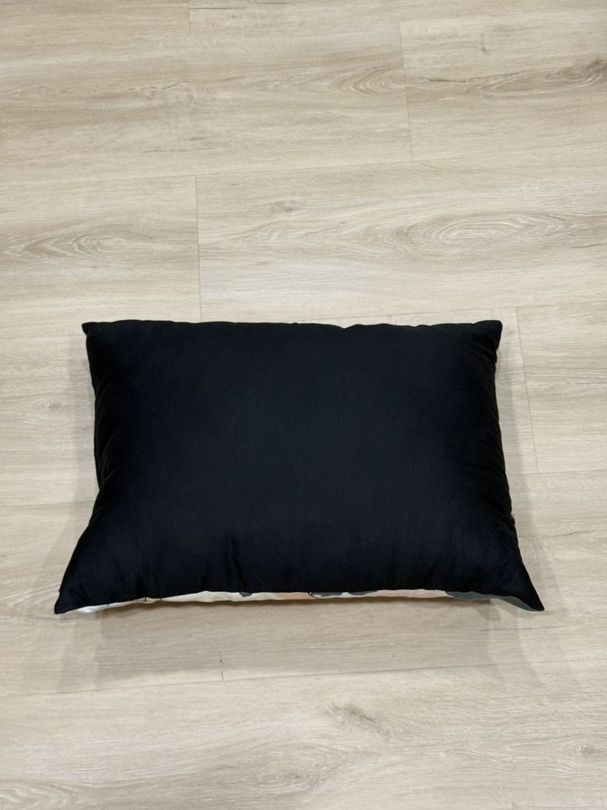 Supreme Supreme 2015 Toshio Maeda Date Pillow Size ONE SIZE - 12 Thumbnail