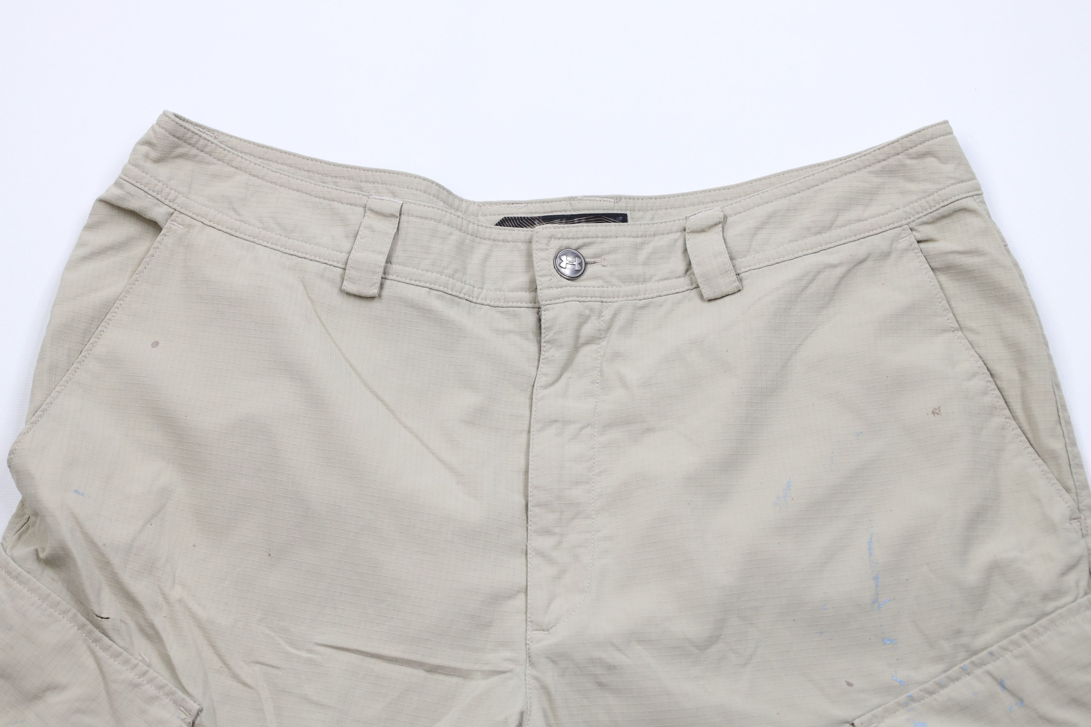 Under Armour × Vintage Vintage Under Armour Ripstop Baggy Cargo Shorts Beige Size US 34 / EU 50 - 2 Thumbnail
