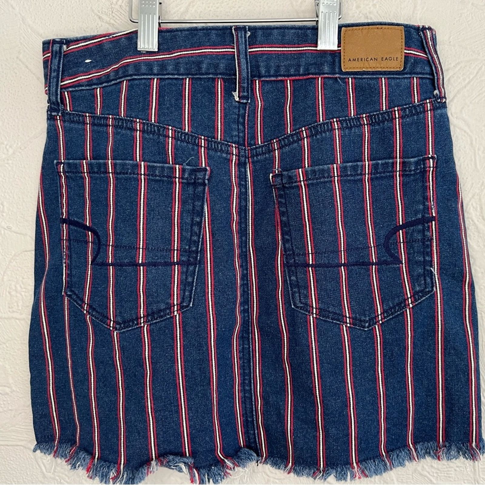 American Eagle Outfitters American Eagle Pinstripe Hi-Rise Mini Skirt Size 2 LIKE NEW Size 26" / US 2 / IT 38 - 2 Thumbnail