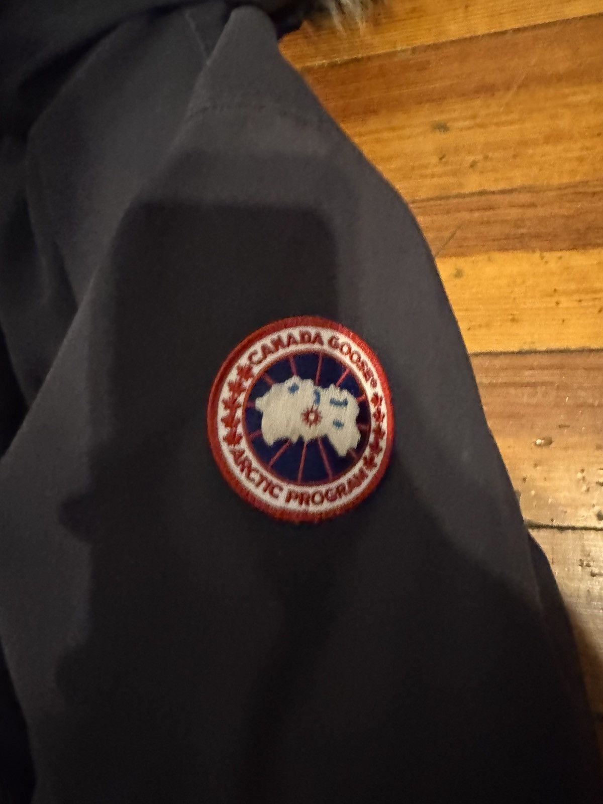 Canada Goose Canada goose jacket size xl with special badge Size US XL / EU 56 / 4 - 2 Thumbnail