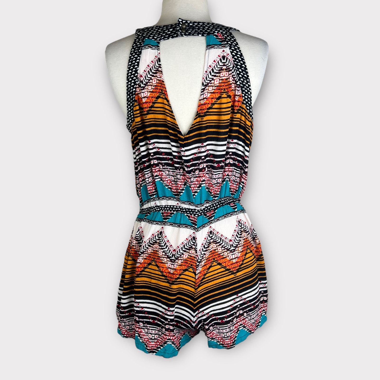 Target Basics Xhilaration | Tribal Aztec Boho Romper | Medium Size 30" / US 8 / IT 44 - 3 Thumbnail