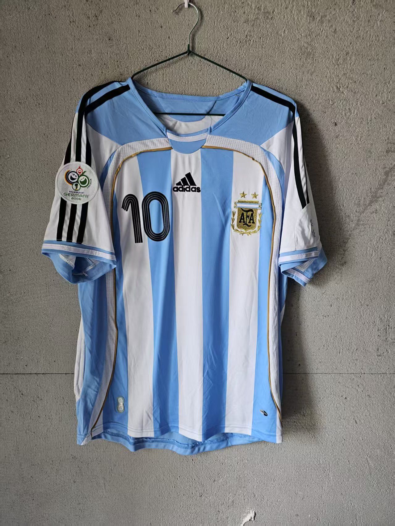 Other 2006 Argentina #10 Riquelme Jersey Size US L / EU 52-54 / 3 - 2 Thumbnail