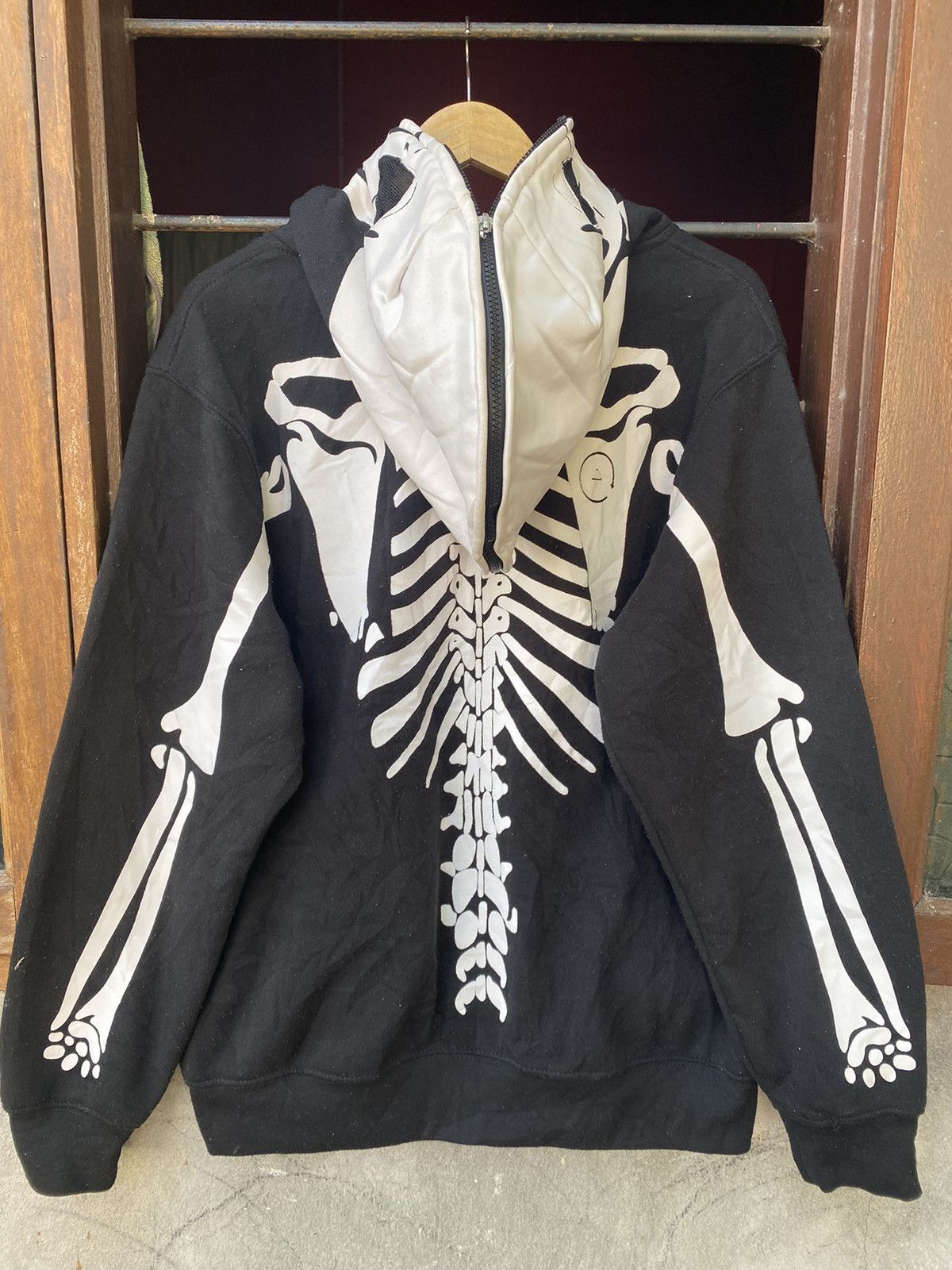Archival Clothing × H&M × Streetwear H+M shark's Skeleton