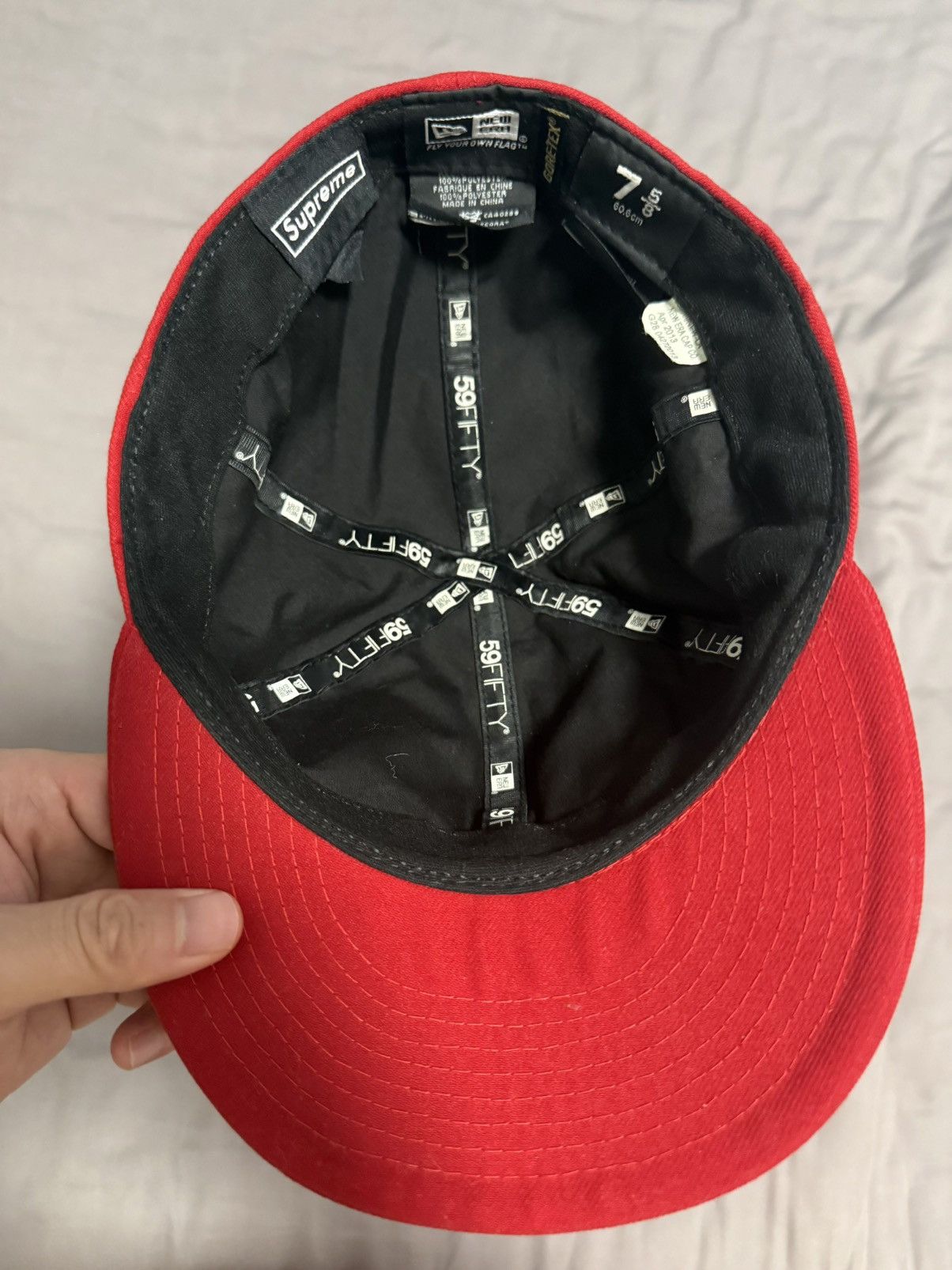 New Era × Supreme Supreme fw14 new ear gore tex 2-tone hat cap size 7 5/8 Size ONE SIZE - 4 Thumbnail