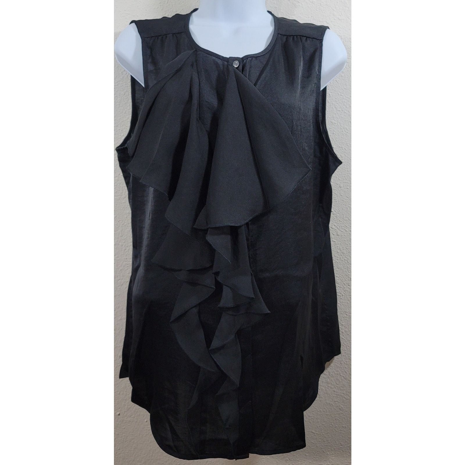 Gap Gap Black Ruffled Button Up Sleeveless Top Large Lightweight Size L / US 10 / IT 46 - 1 Thumbnail