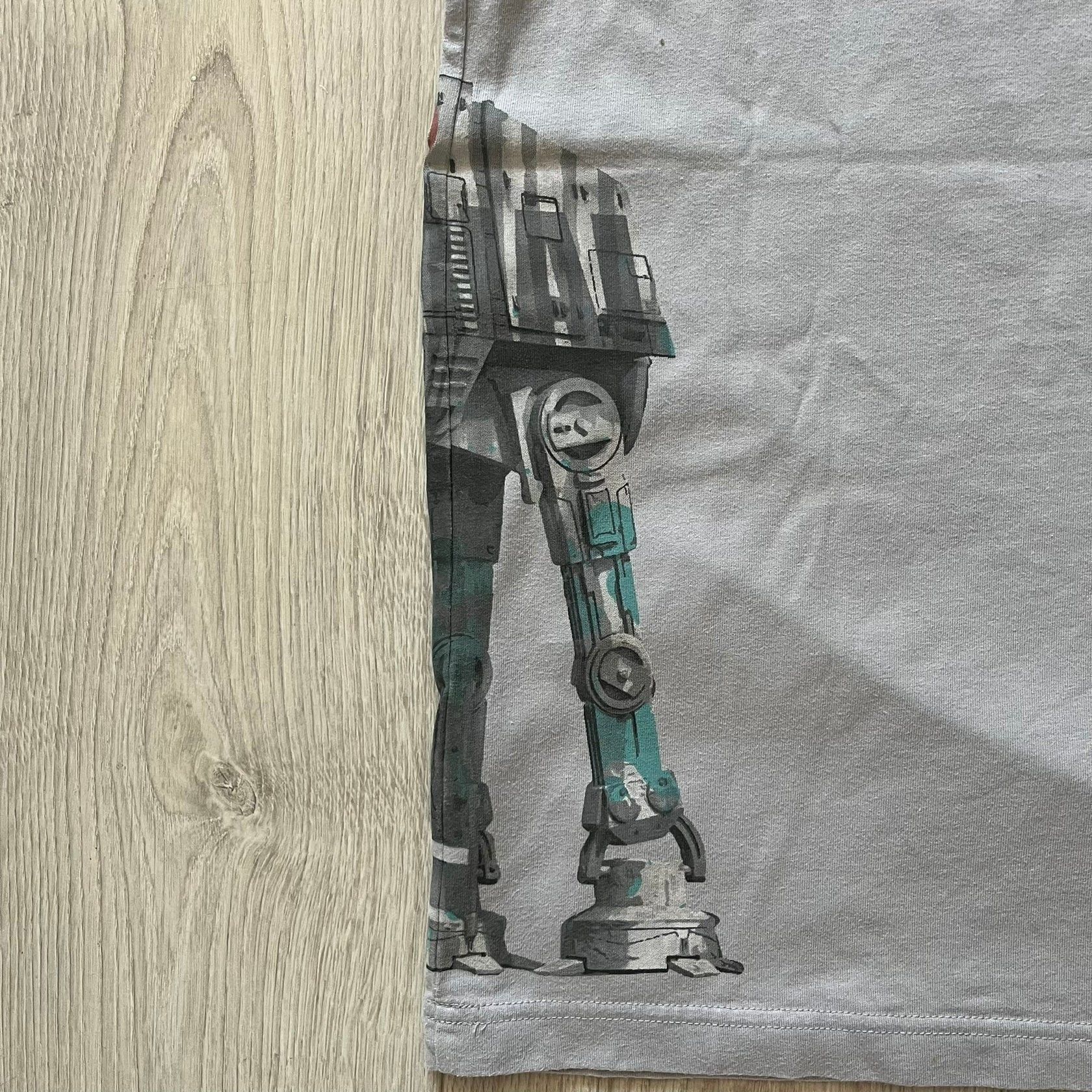 Uniqlo Star Wars AT-AT Uniqlo Tee Size US S / EU 44-46 / 1 - 4 Thumbnail
