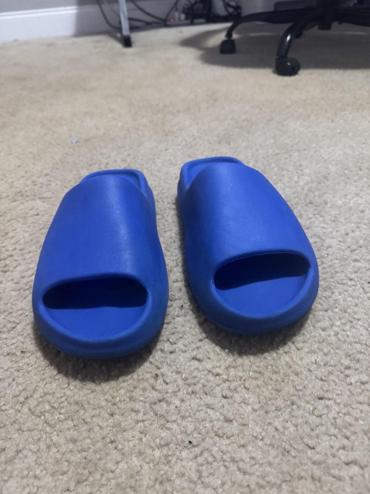 Yeezy Azure Adidas Yeezy Slide Size US 12 / EU 45 - 3 Thumbnail