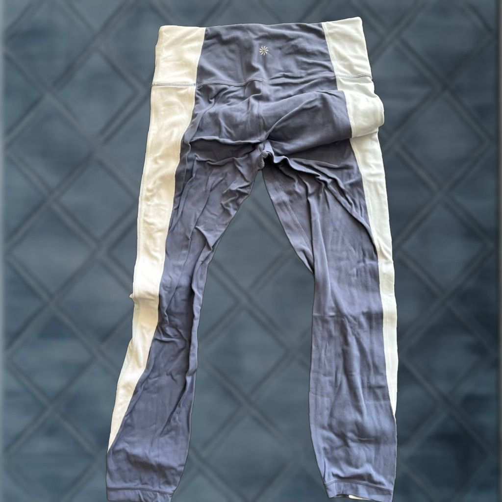 Athleta Athleta Chaturanga Capri Crop Leggings Blue White Womans 305922 Size 32" / US 10 / IT 46 - 1 Thumbnail