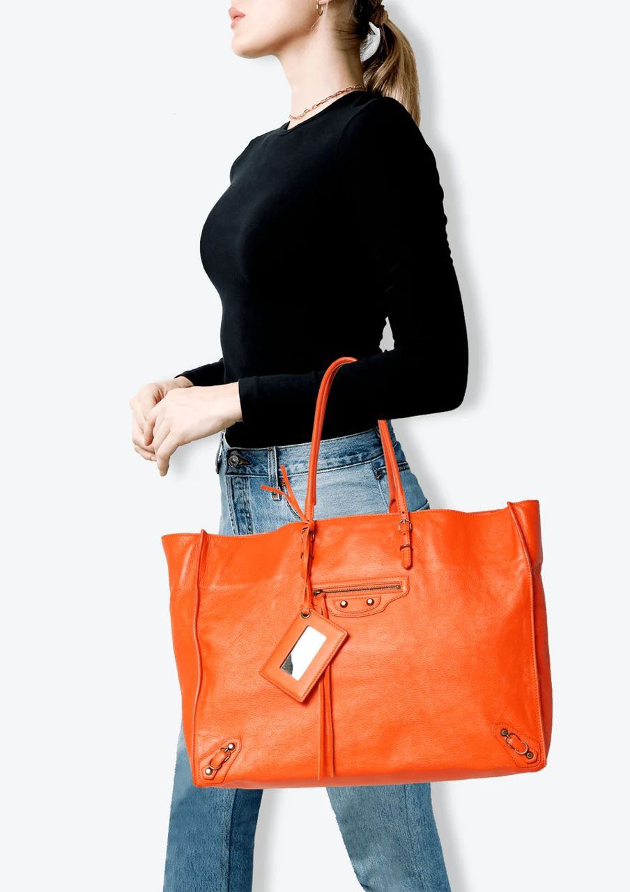 Balenciaga Authentic Balenciaga Papier A4 Classic Studs Medium Tote Bag Size ONE SIZE - 12 Thumbnail