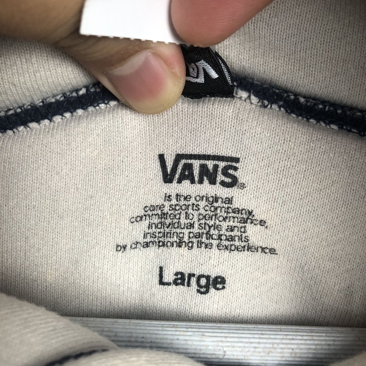 Vans Vans vintage Dark Blue sweatshirt Hoodie #A205 Size US L / EU 52-54 / 3 - 14 Thumbnail