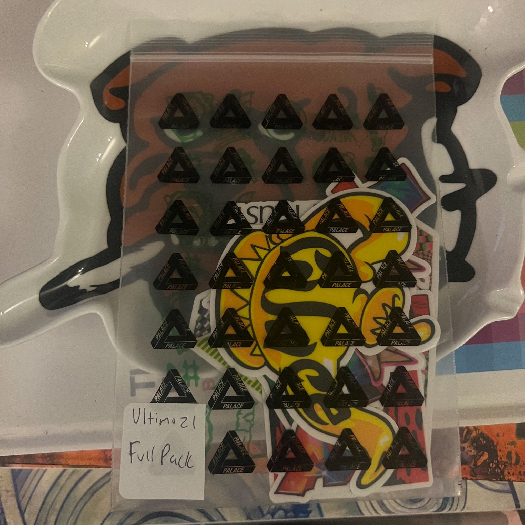 Palace Palace Holiday 2021 Sticker Pack Size ONE SIZE - 2 Thumbnail
